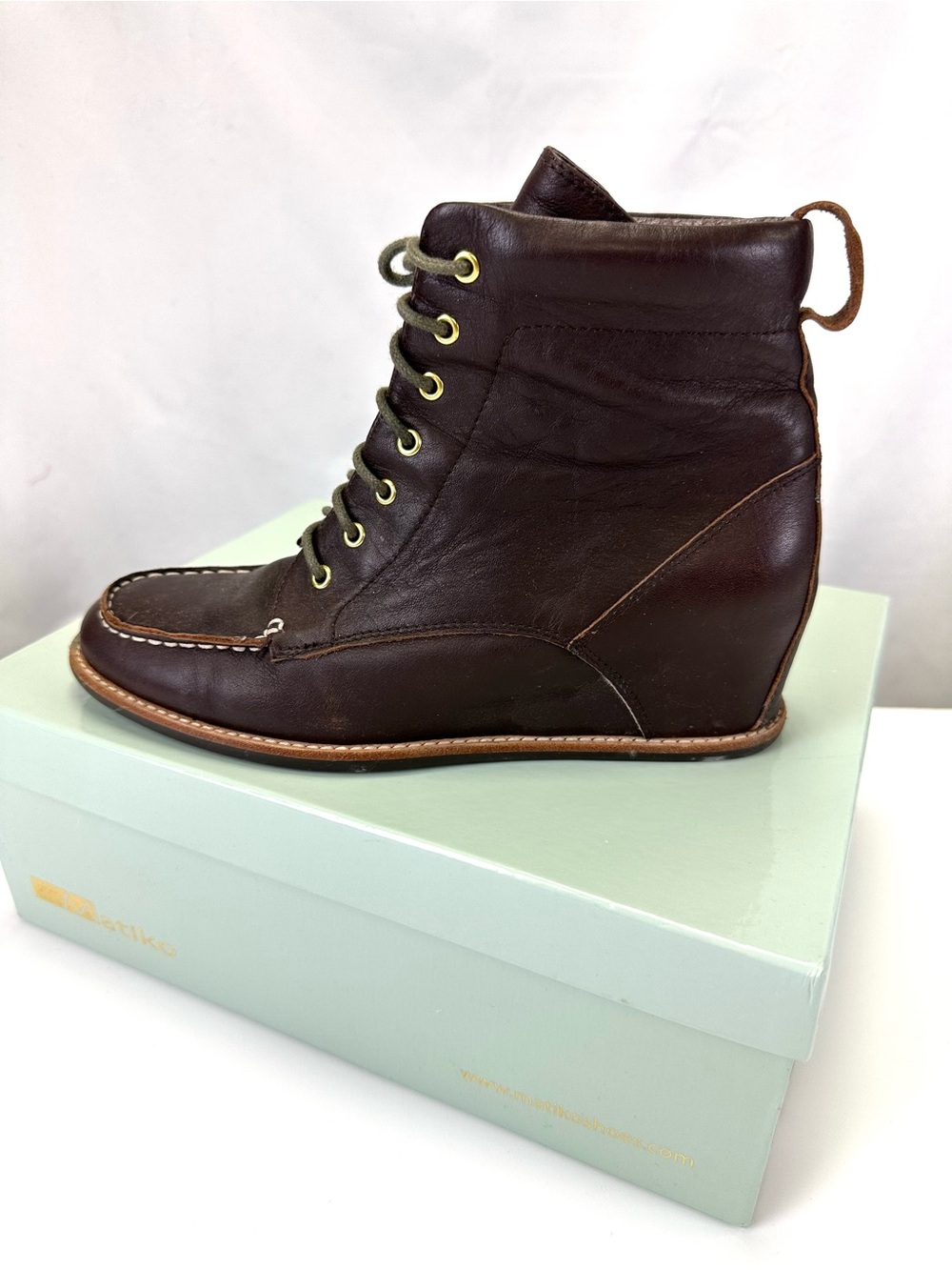 Matiko Ronnie Brown Leather Hidden Wedge Boots Size 7.5 NEW in Box Wedge Heel
